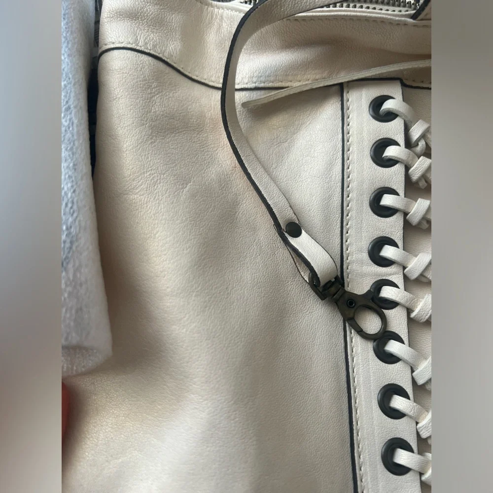 NWT johnny was Ariana italian leather bag